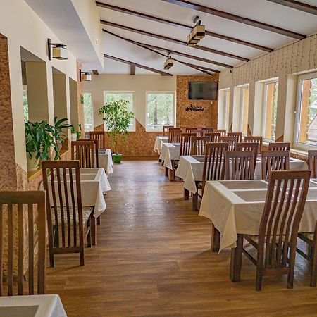 Оаза Hotell Dragobrat Exteriör bild