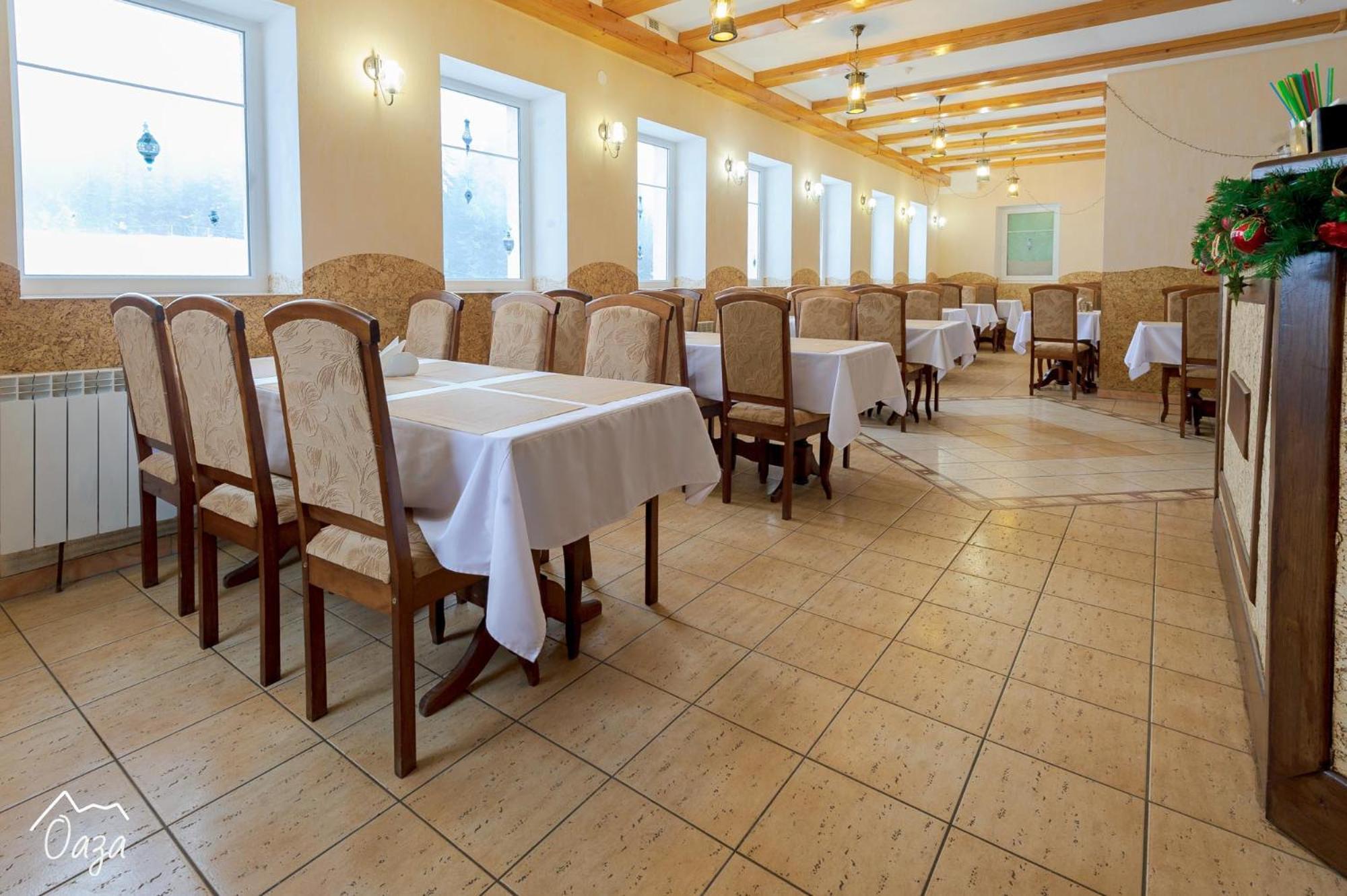 Оаза Hotell Dragobrat Exteriör bild