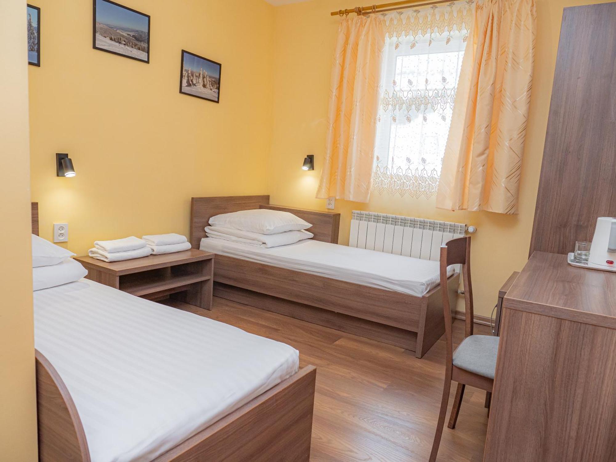 Оаза Hotell Dragobrat Exteriör bild