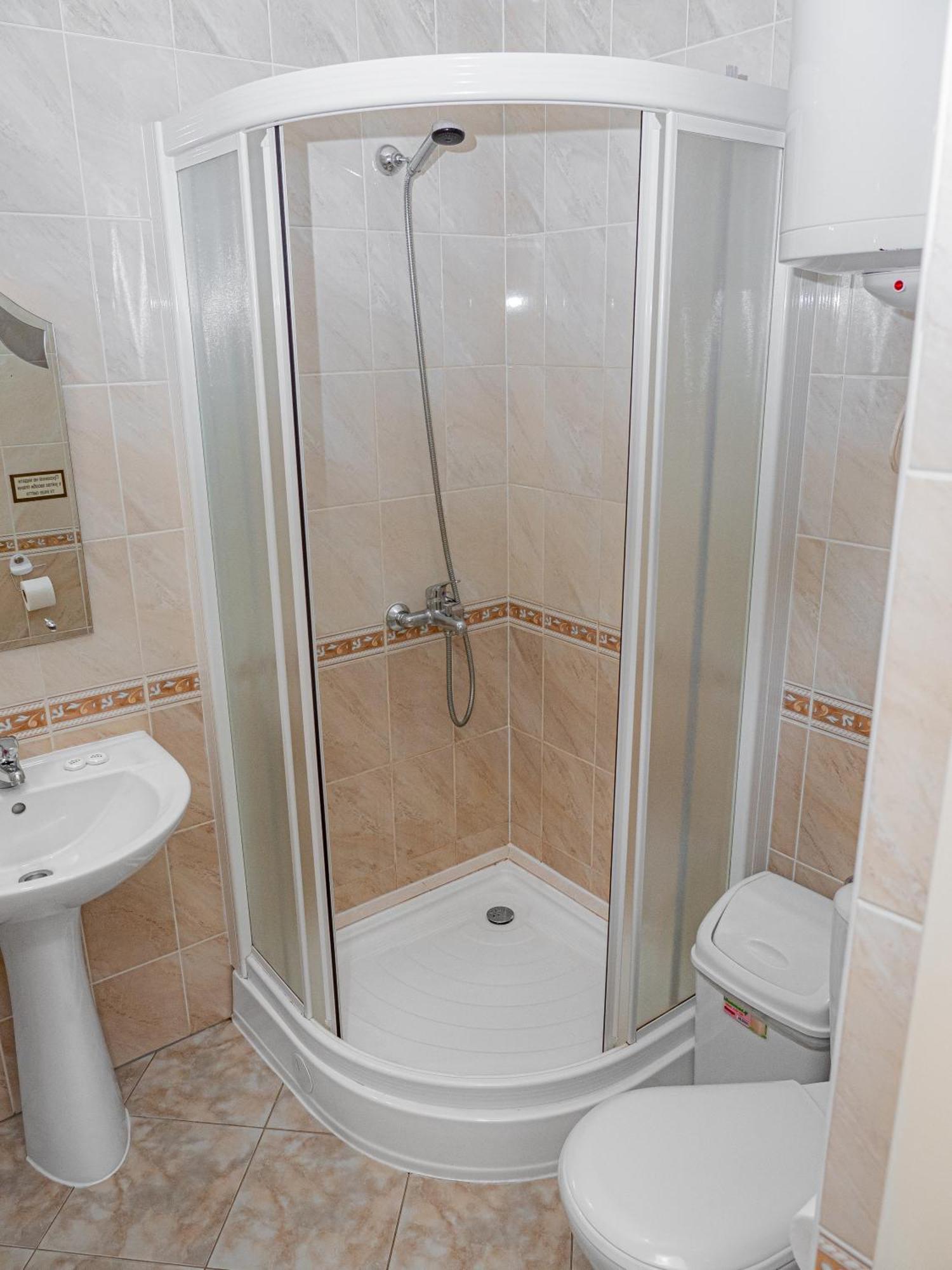 Оаза Hotell Dragobrat Exteriör bild