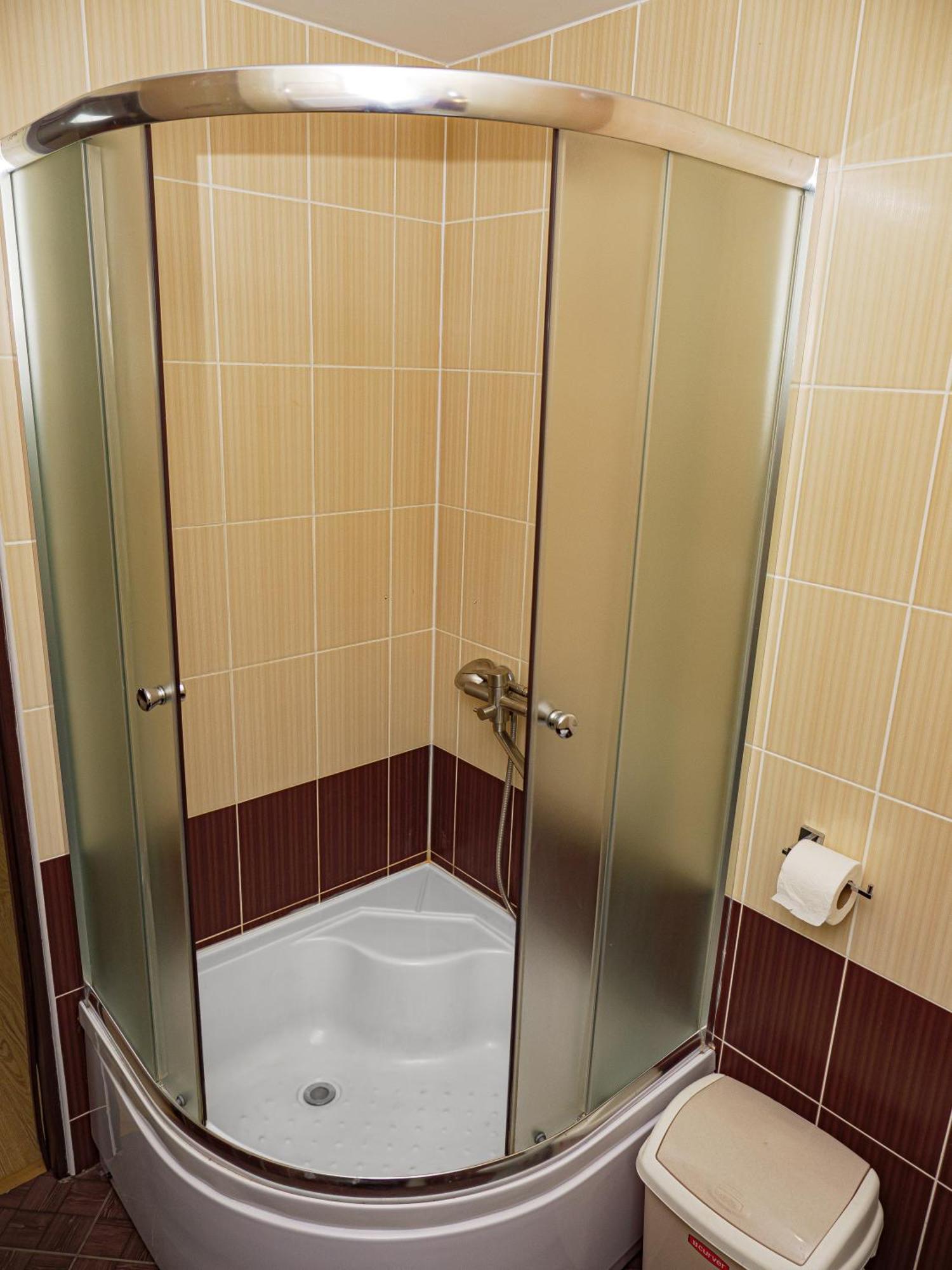 Оаза Hotell Dragobrat Exteriör bild