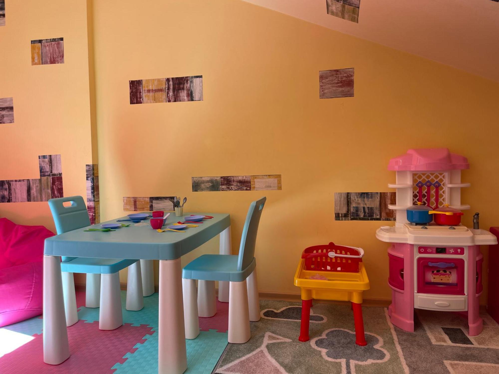 Оаза Hotell Dragobrat Exteriör bild