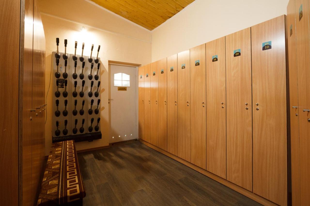 Оаза Hotell Dragobrat Exteriör bild